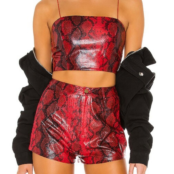 Superdown Women's Faux Snake Shorts size Medium - Picture 1 of 8